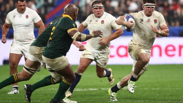 Bongi Mbonabi critica al equipo de Inglaterra como «poco profesional» en medio de la disputa por el racismo de Tom Curry