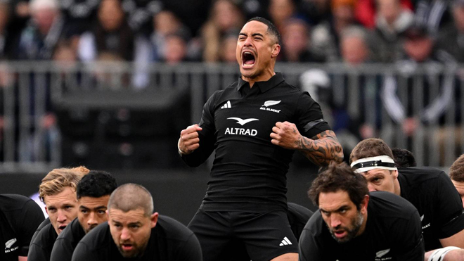 La leyenda de los All Blacks rechaza la afirmación de Antoine Dupont de que Aaron Smith es el verdadero ‘número uno’